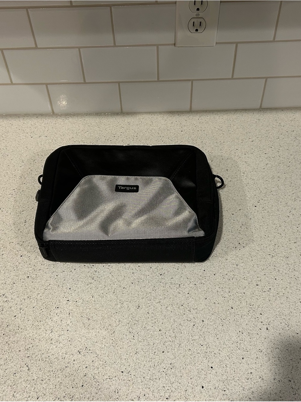 Targus Tablet Travel Silver and Black Case